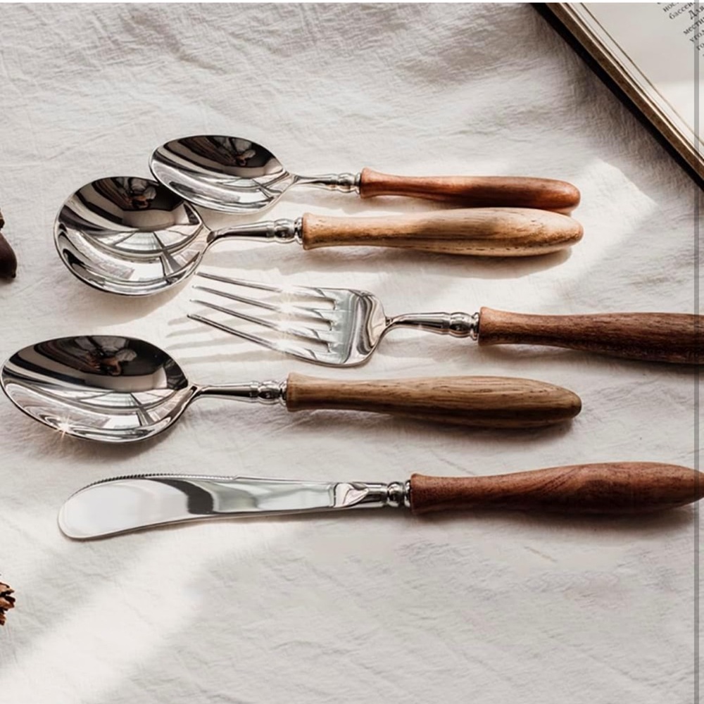 Wood set of utensils